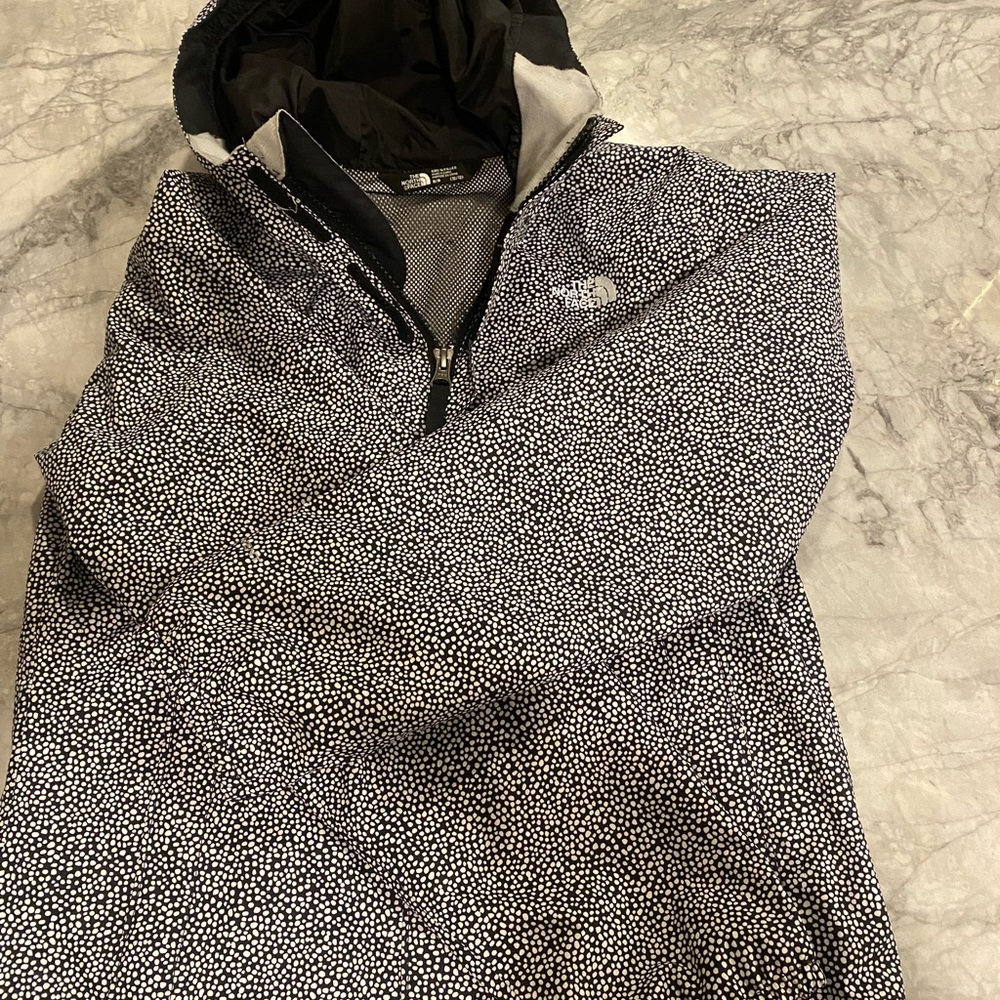 Size 10/12 girls north face shell